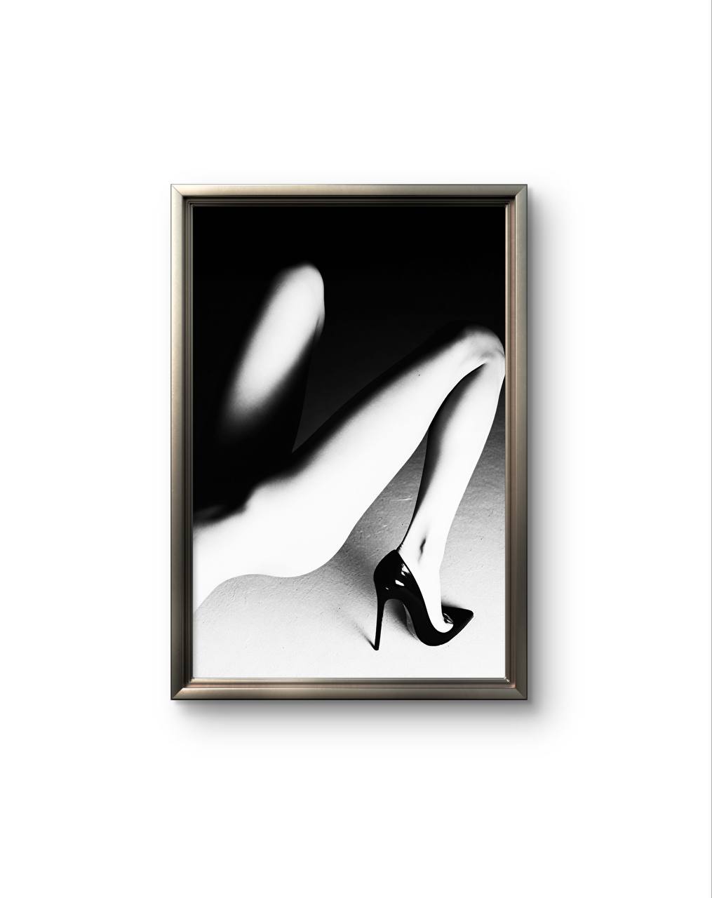 Bonaque - Elegance in Contrast — Photography fine art print by Bonaque