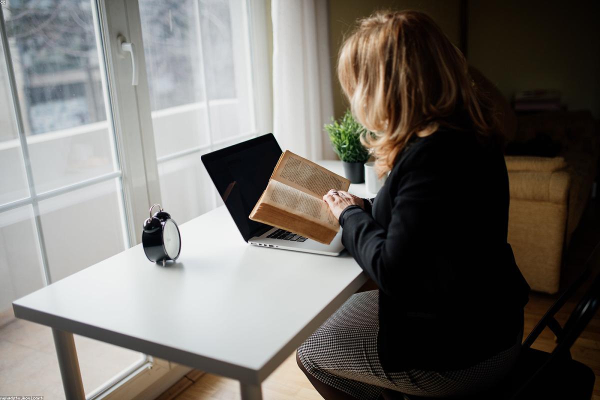 Home Office Wall Art: What to Hang Behind the Desk